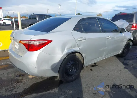 2017 Toyota Corolla Le z USA, uszkodzony, nr VIN 5YFBURHE0HP705948
